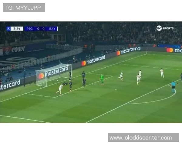 欧冠激战巴黎圣日耳曼与拜仁握手言和红牌事件引发全场热议