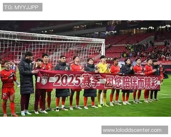 中超赛场巴黎圣日耳曼与里昂激战成平局红牌事件引发全场热议