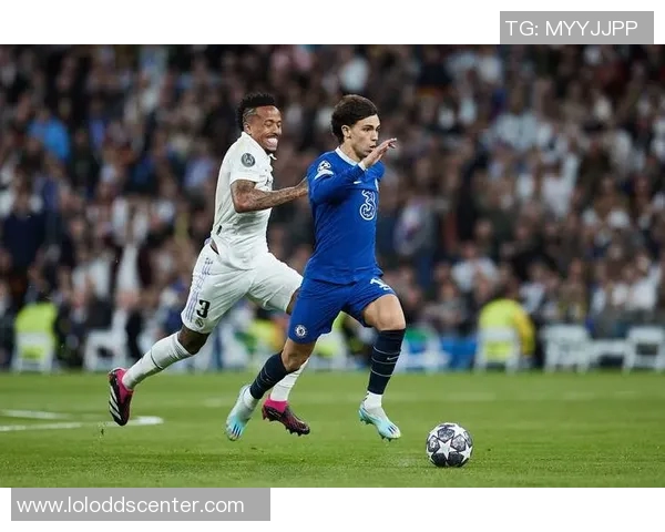 国王杯惊现冷门那不勒斯与切尔西激战成平局引发全场热议